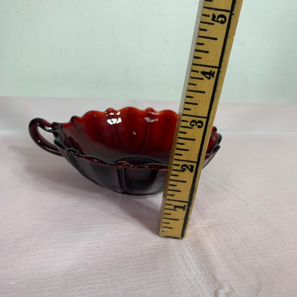 CRISTAL D’ARQUES Ruby Red Handled Nappy Trinket Dish - Picture 6 of 8